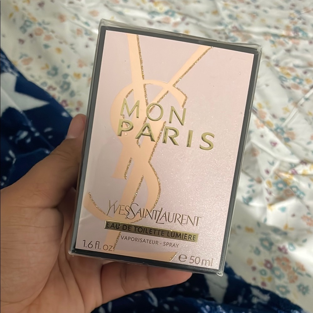 Yves Saint Laurent mon Paris